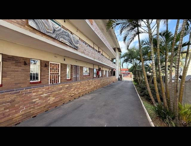 1 BEDROOM APARTMENT TO LET IN ESSENWOOD